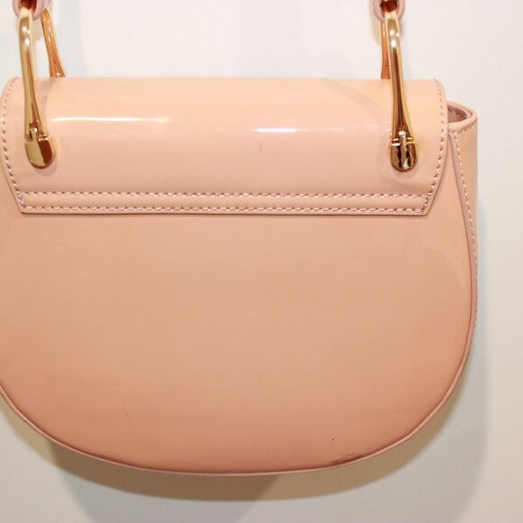 ✨ Lovely Shoulder Strap G by Guess Purse ✨ - Picture 3 of 8